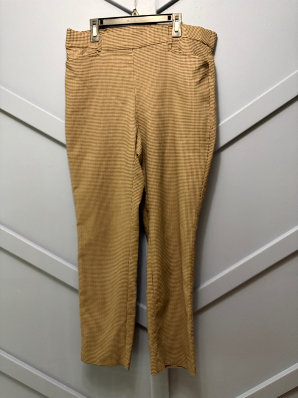 Rafaella Cropped Houndstooth Ankle Pants in Camel
